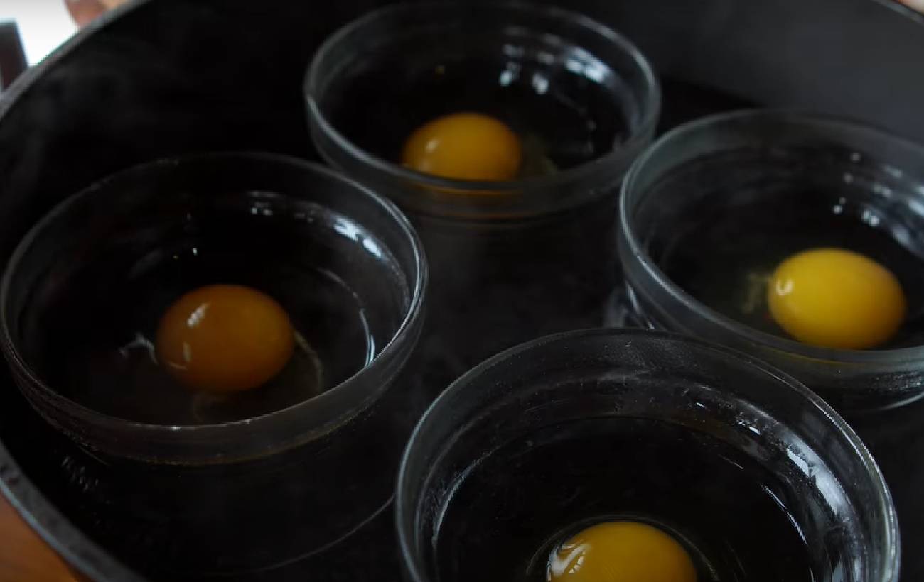 Без клопотів та розчарувань: 4 лайфхаки для приготування яйця пашот